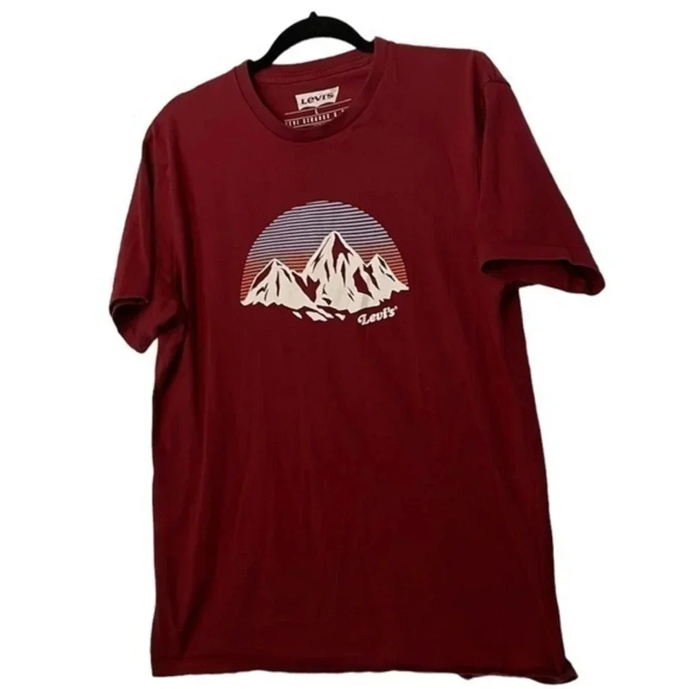 Men's Levi's Mountain Red T-shirt Size Large (L)